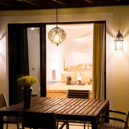 Hotell Buddha - By Apricus Holidays Playa Blanca (Lanzarote)